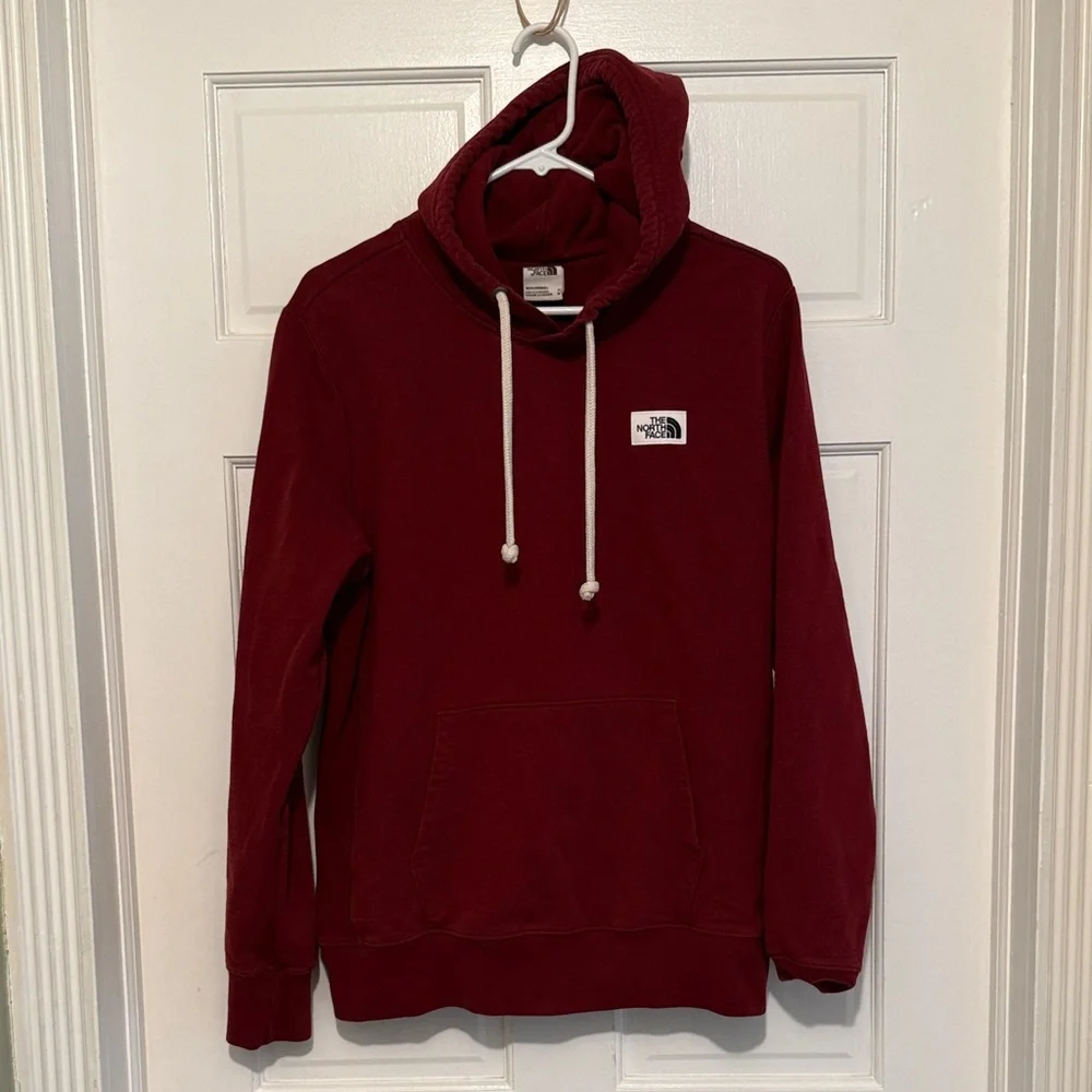 The North Face Burgundy Hoodie – Size M